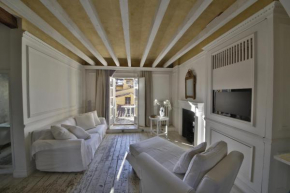White Home by Mmega